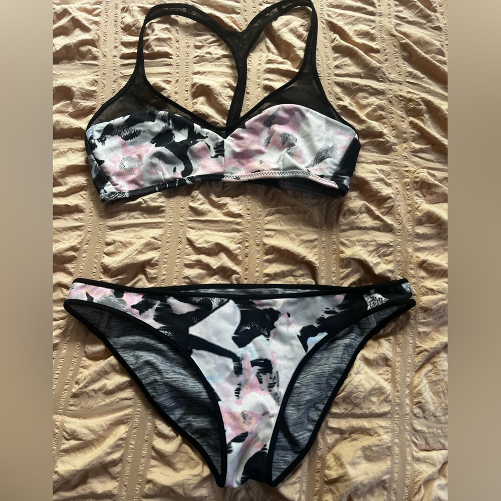 Lululemon Pink and Black Bikini set